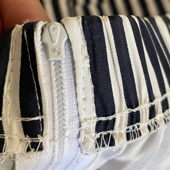 Vintage 1960s Pleated Navy Blue White Stripes Zip Up Skirt Made in USA - Picture 7 of 7